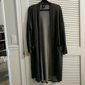 NWOT Lightweight, long sleeve duster cardigan